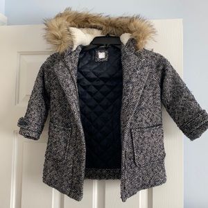 GAP fur hood pea coat. Girls 4.